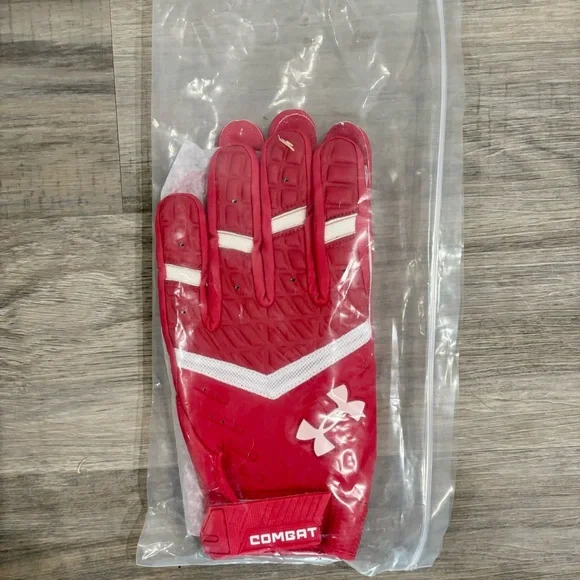 New with Tags Men’s Under Armor Combat Football Gloves Size 2XL - Picture 4 of 5